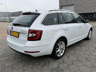 Skoda Octavia Combi 1.0 TSI Greentech Style Business picture 4