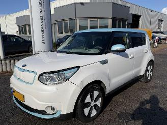 Vaurioauto  passenger cars Kia Soul EV ExecutiveLine 27 kWh 2017/7