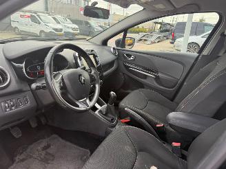 Renault Clio Estate 0.9 TCe Night&Day picture 13