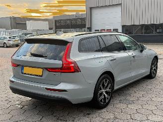 Volvo V-60 2.0 B3 Essential Edition picture 4