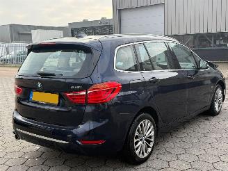 krockskadad bil auto BMW 2-serie Gran Tourer 218i 7persoons High Executive Launch Edition 2019/1