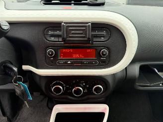 Renault Twingo 1.0 SCe Collection picture 18