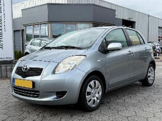 damaged passenger cars Toyota Yaris 1.3 VVTi Sol 2006/3