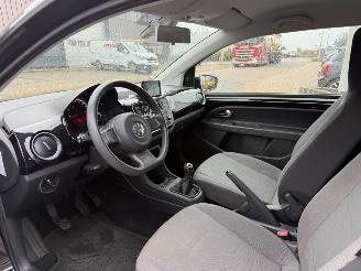 Volkswagen Up! 1.0 groove up! BlueMotion picture 13