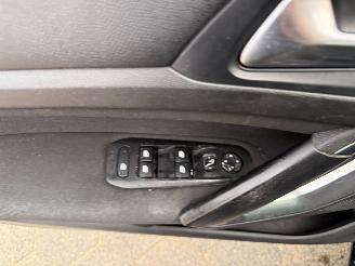 Peugeot 308 SW 1.2 PureTech Allure picture 17