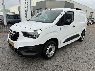 skadebil bedrijf Opel Combo 1.5 BlueHDi 100 S&S L1 2024/6