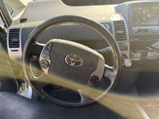 Toyota Prius 1.5 VVT-i picture 18