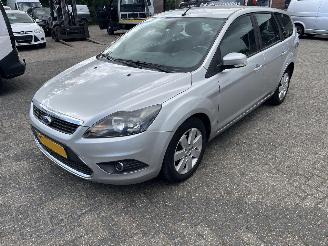 Schadeauto Ford Focus 1.8 LIMITED COMBI KLIMA. 2009/10