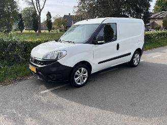 dañado vehículos comerciales Fiat Doblo 1.4 JET BESTEL BENZINE. 2017/7