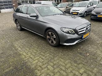 skadebil auto Mercedes E-klasse E-klasse 220 d Ambition Estate automaat  Amg 2017/9