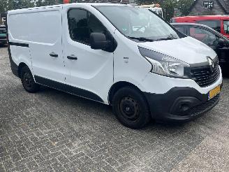 damaged commercial vehicles Renault Trafic 1.6 DCI T29 Comfort. energy 2016/6