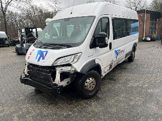 Fiat Ducato 2.3 MAXI PKW 9 PERSOONS  PLUS INVALIDE LIFT. picture 2