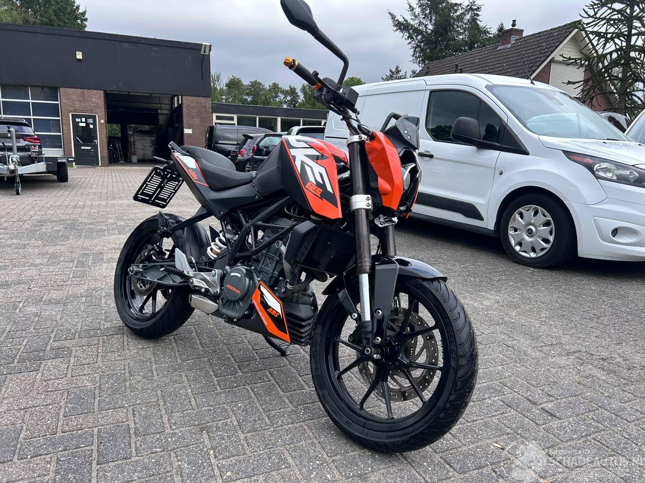 KTM 125 Duke 
