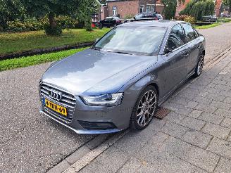 Schadeauto Audi A4 1.8 TFSi S line LIMOUSINE 2013/12