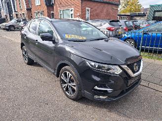 Schadeauto Nissan Qashqai 1.2 connecta automaat 2018/11