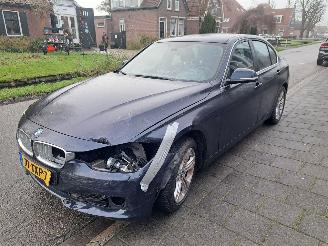Auto incidentate BMW 3-serie 320i high executive automaat 2012/5