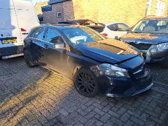 damaged passenger cars Mercedes A-klasse a 180 prtestige 2016/3
