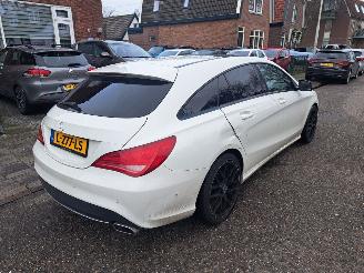 Mercedes Cla-klasse 180  automaat pannodak picture 5