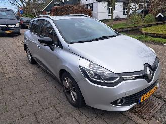 krockskadad bil auto Renault Clio 0.9tce limited 2016/9