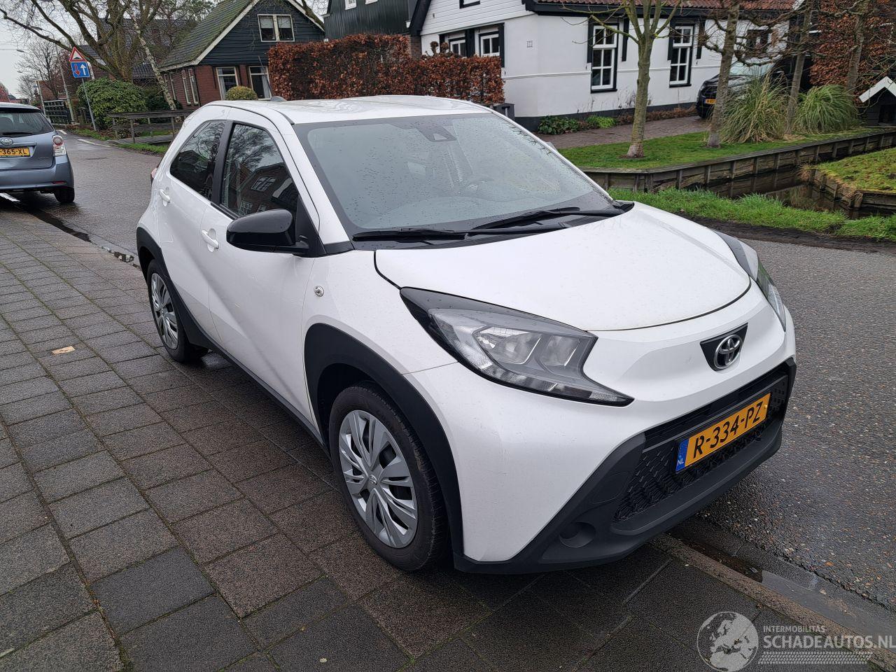 Toyota Aygo AYGO X 1.0vvti mt play