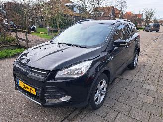 Damaged car Ford Kuga 1.5i titanium 2016/4