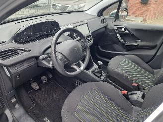 Peugeot 208 1.2 pure tech urban 40097km nap picture 3