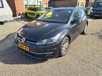 Unfallwagen Volkswagen Golf 1.4 TSI automaat highline 2018/2