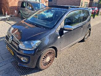 uszkodzony samochody osobowe Volkswagen Up! 1.0i high up black pannodak 2012/5