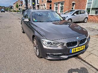 krockskadad bil auto BMW 3-serie 3531 Xdrive high exec. automaat 2013/1
