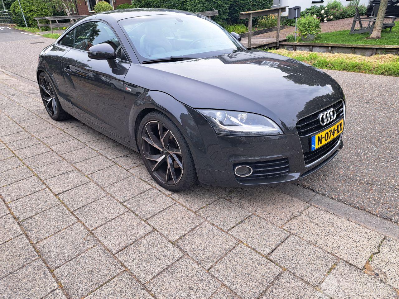 Audi TT 1.8 tfsi S line