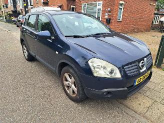 Nissan Qashqai 2.0i tekna picture 6