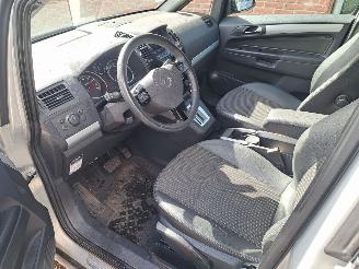 Opel Zafira 2.2i cosmo automaat 7 pers. picture 3