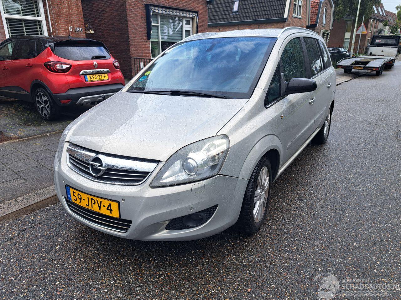 Opel Zafira 2.2i cosmo automaat 7 pers.