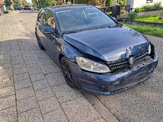 krockskadad bil auto Volkswagen Golf 1.4 TSI 90kw 2013/3