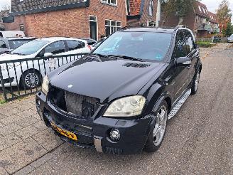 Voiture accidenté Mercedes ML 63 AMG 2006/12