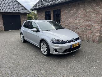 Coche accidentado Volkswagen e-Golf ELEKTRISCH NAVI 2015/10