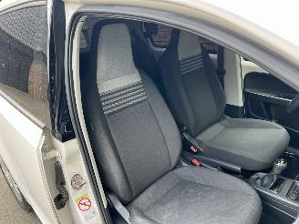 Volkswagen Up! 1.0 BTM MOVE UPi AIRCO picture 4