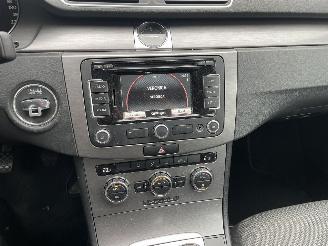 Volkswagen Passat Variant 1.6 TDI Comfort Executive AIRCO NAVI CRUISE picture 13