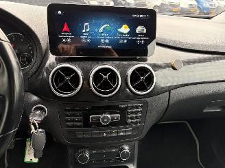 Mercedes B-klasse 180 Ambition AIRCO CRUISE PDC TREKHAAK picture 11