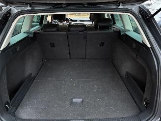Volkswagen Passat 1.6 TDI Highline Airco NAVI Cruise PDC picture 13
