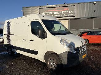 ojeté vozy dodávky Renault Master T35 2.3 dCi L2H3 AIRCO NAVI 2011/10