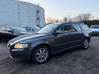 Volvo V-50 2.4i Edition AUTOMAAT AIRCO CRUISE picture 2