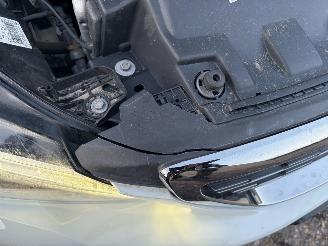 Peugeot 308 SW 1.2 PureTech Blue Lease Premium LEDER picture 18