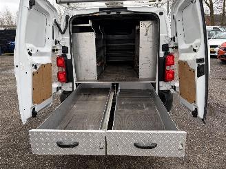 Citroën Jumpy 1.6 BlueHDI Club AIRCO CRUISE PDC 3-pers. picture 16