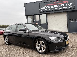 Schadeauto BMW 3-serie 320d EfficientDynamics High Executive Upgr 2013/10