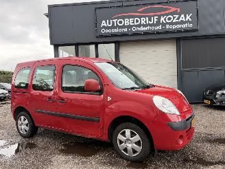 skadebil auto Renault Kangoo Family 1.6 Expression AIRCO NIEUWE APK 2011/3