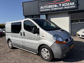 voitures fourgonnettes/vécules utilitaires Renault Trafic 2.5 dCi L1H1 AIRCO 3-pers. NIEUWE APK 2005/6