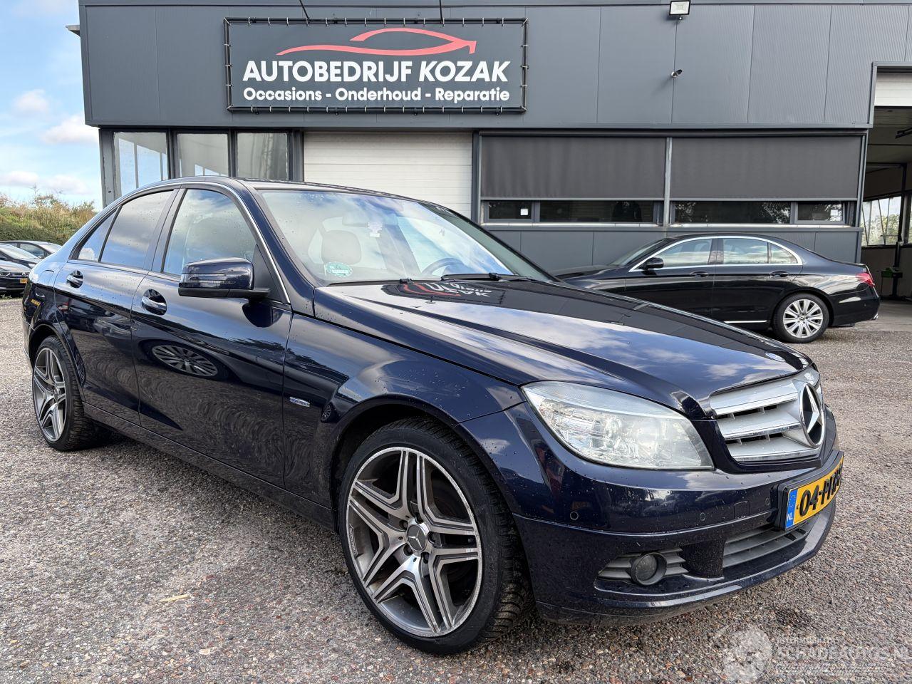 Mercedes C-klasse 180 CGI BlueEfficiency BUSINESS CLASS sedan