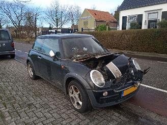 Vrakbiler auto Mini One 1.6 16v 2002/4