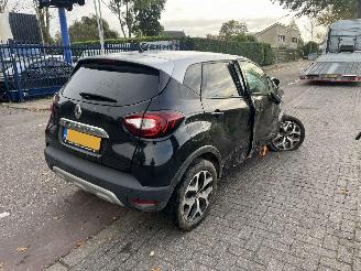 Renault Captur 1.3 TCE 150 16V picture 3